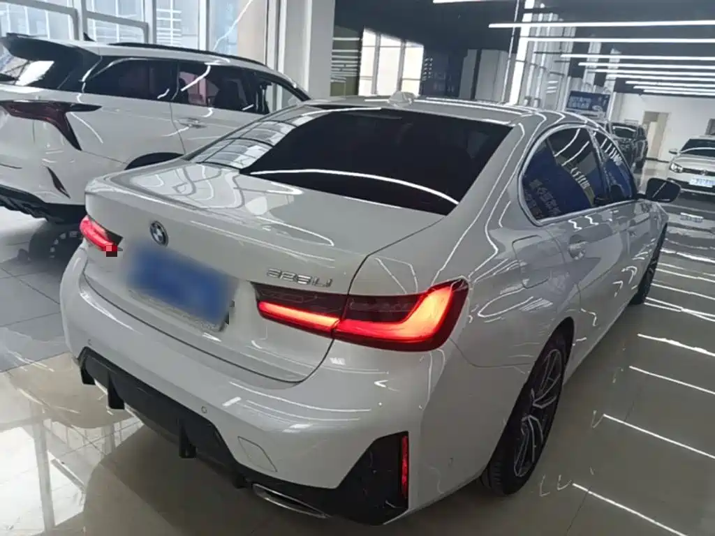 BMW 3 Series 2023