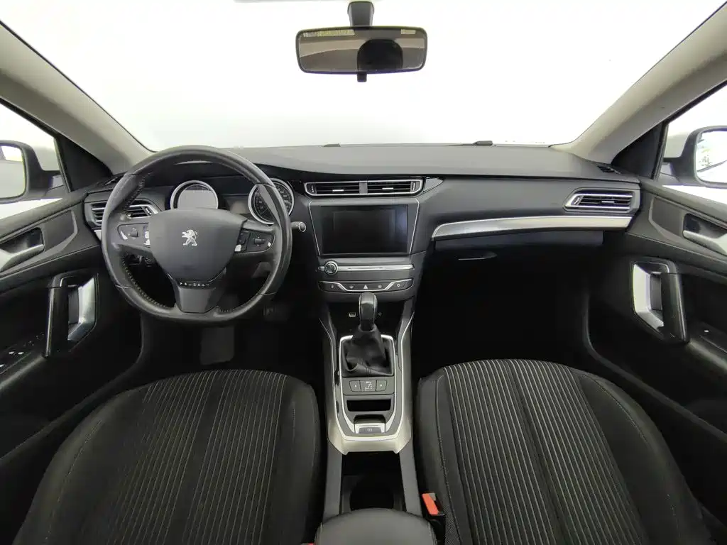 Peugeot 408 2015 — фото 5
