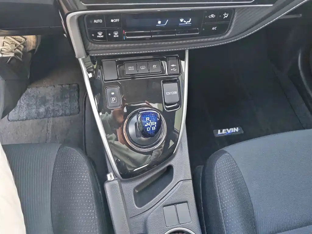 Toyota Levin Twin Engine E+ 2019 — фото 13