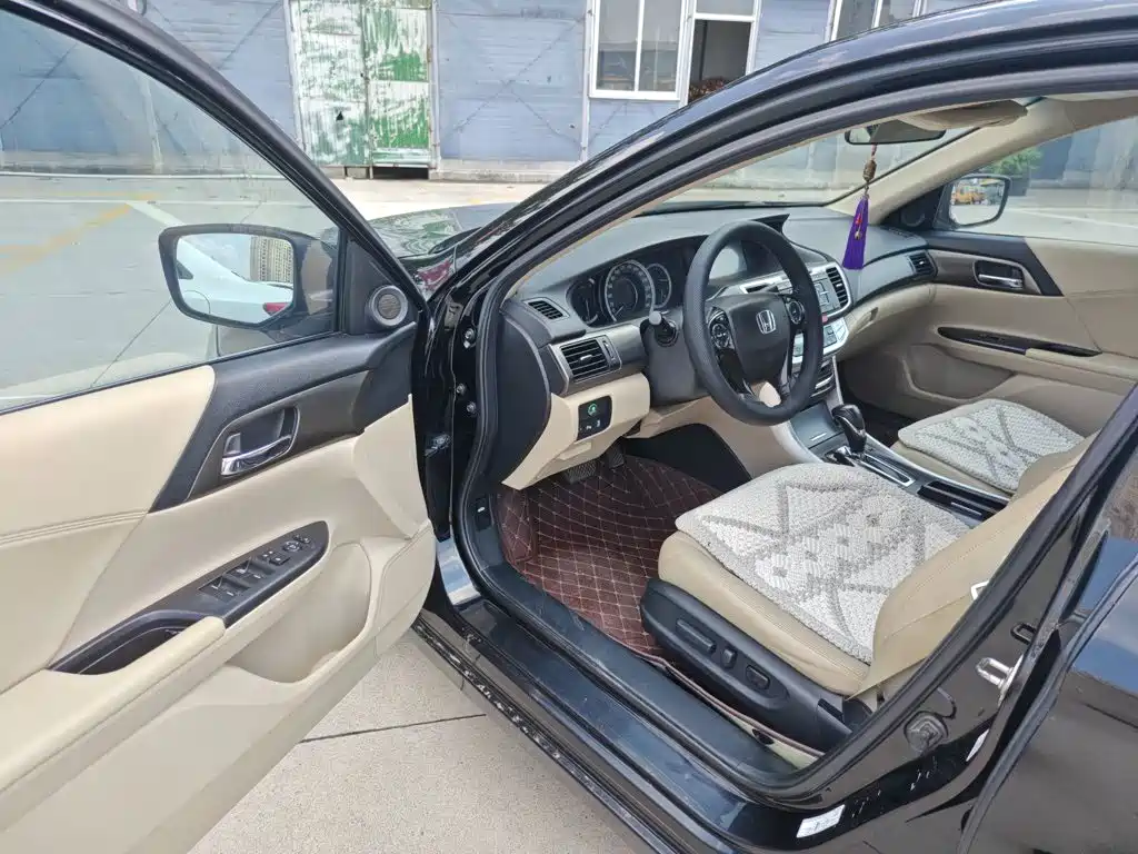 Honda Accord 2014 — фото 12