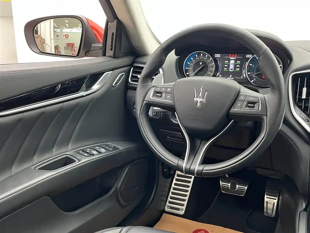 Maserati Ghibli 2026 — фото 35