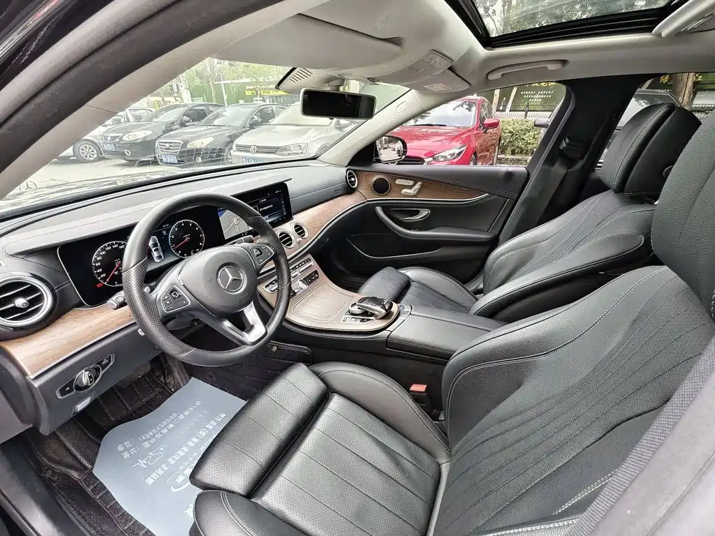 Mercedes-Benz E-Class 2018 — фото 9