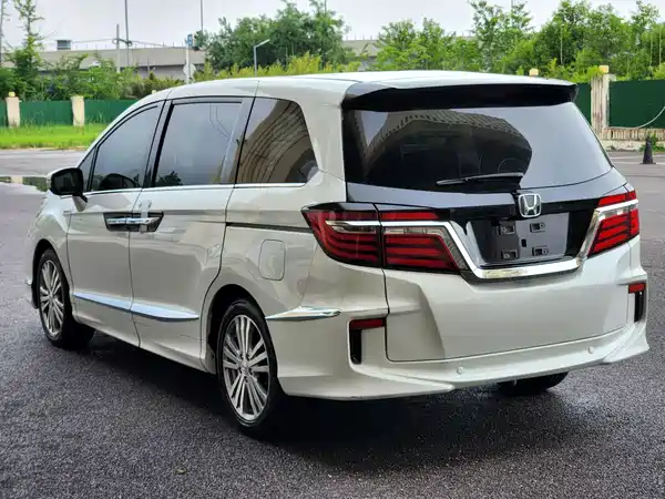 Honda Elysion 2018