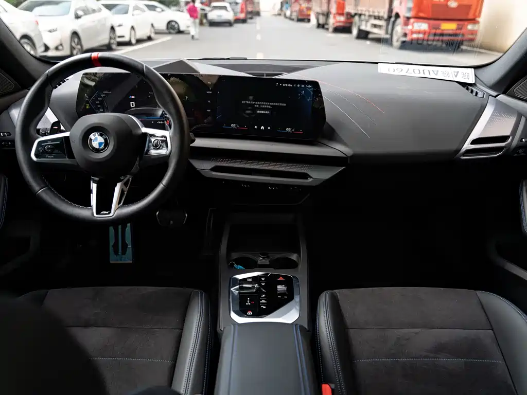 BMW M235L 2025 — фото 18