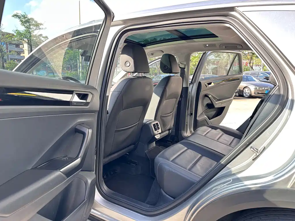 Volkswagen T-Roc 2020 — фото 9