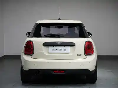 MINI MINI 2020