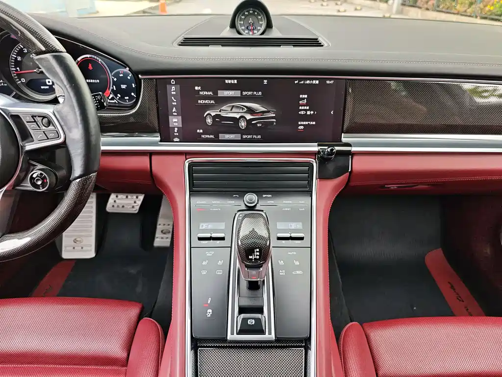 Porsche Panamera 2017 — фото 19