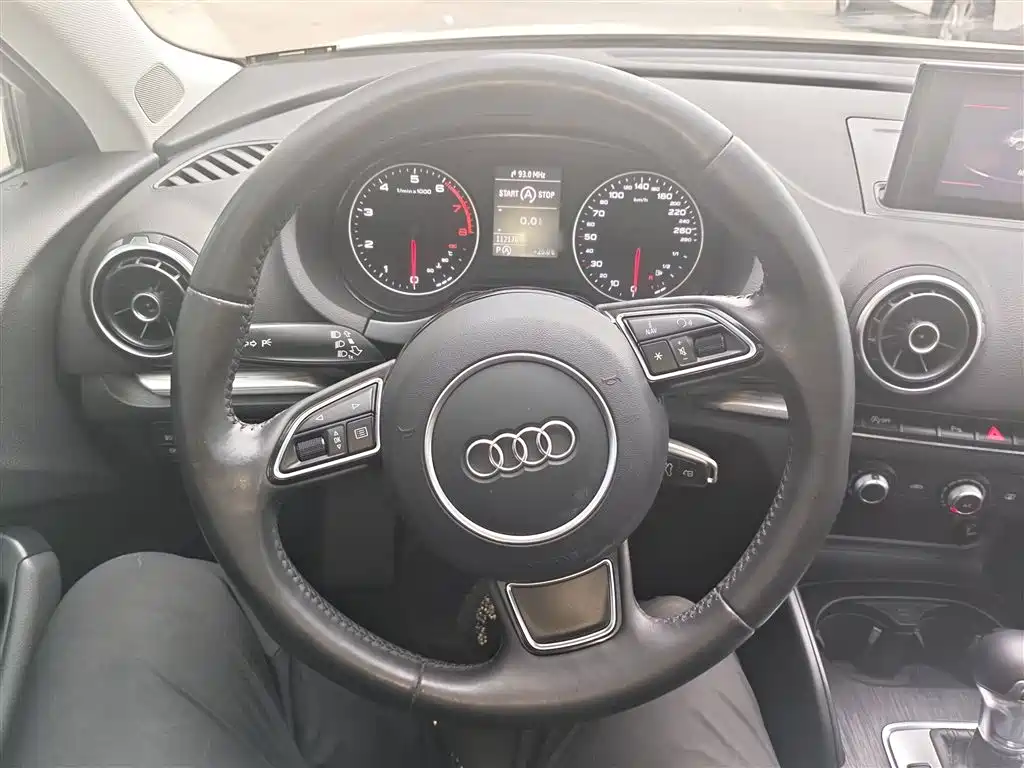 Audi A3 2015 — фото 11