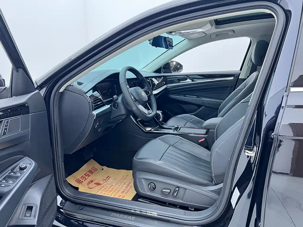 Volkswagen Passat 2023