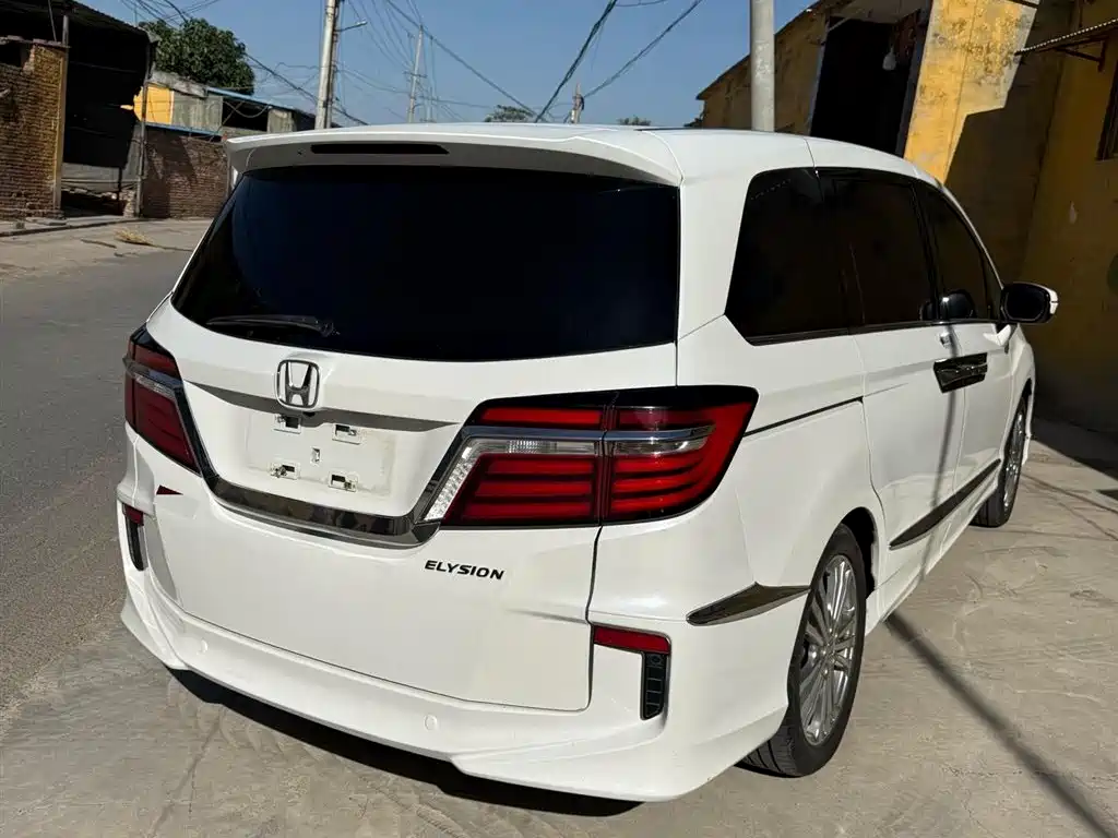 Honda Elysion 2016