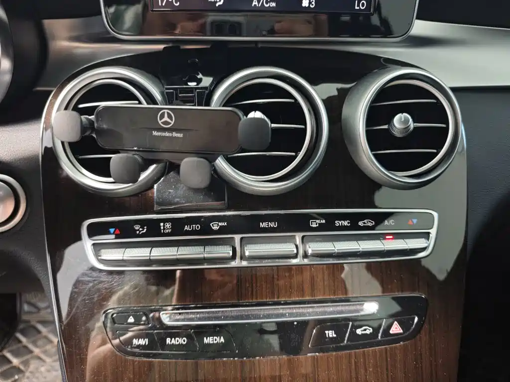 Mercedes-Benz GLC 2018 — фото 12