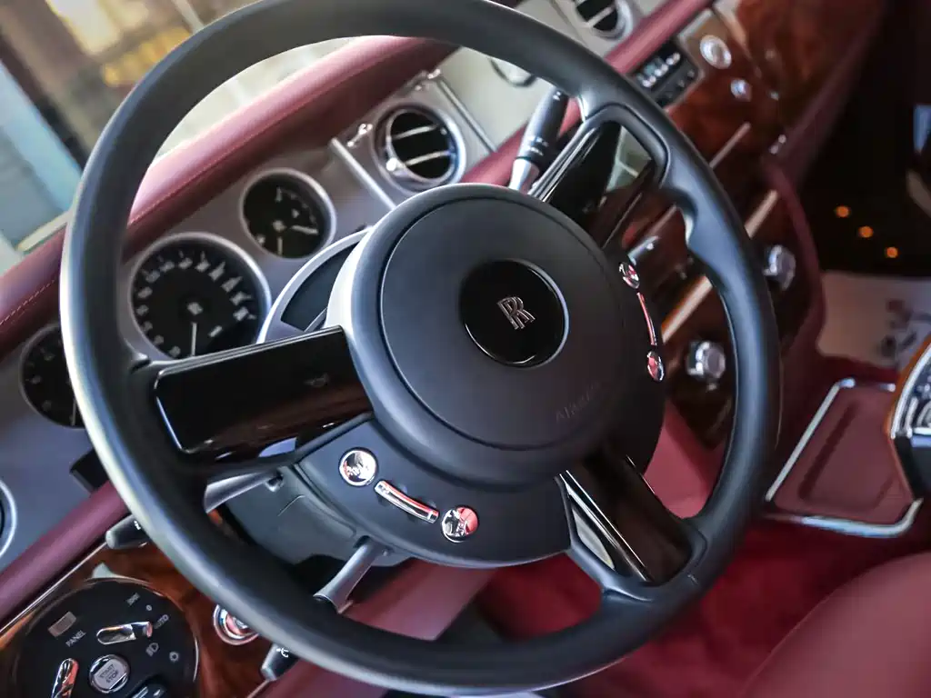 Rolls-Royce Phantom 2013 — фото 17