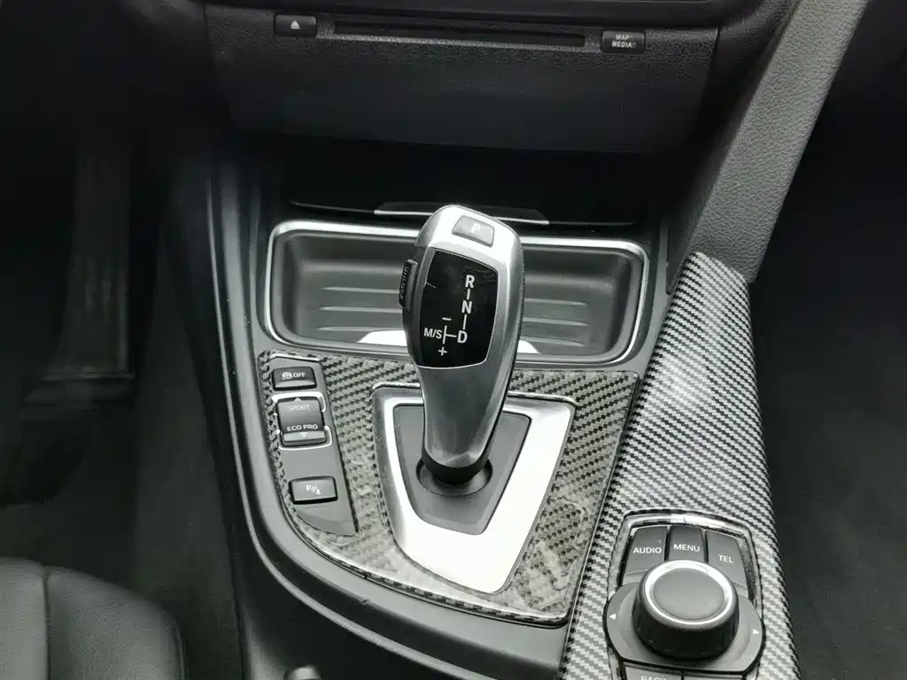 BMW 3 Series 2015 — фото 13