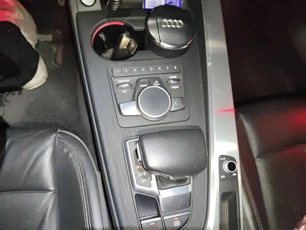 Audi A4L 2019