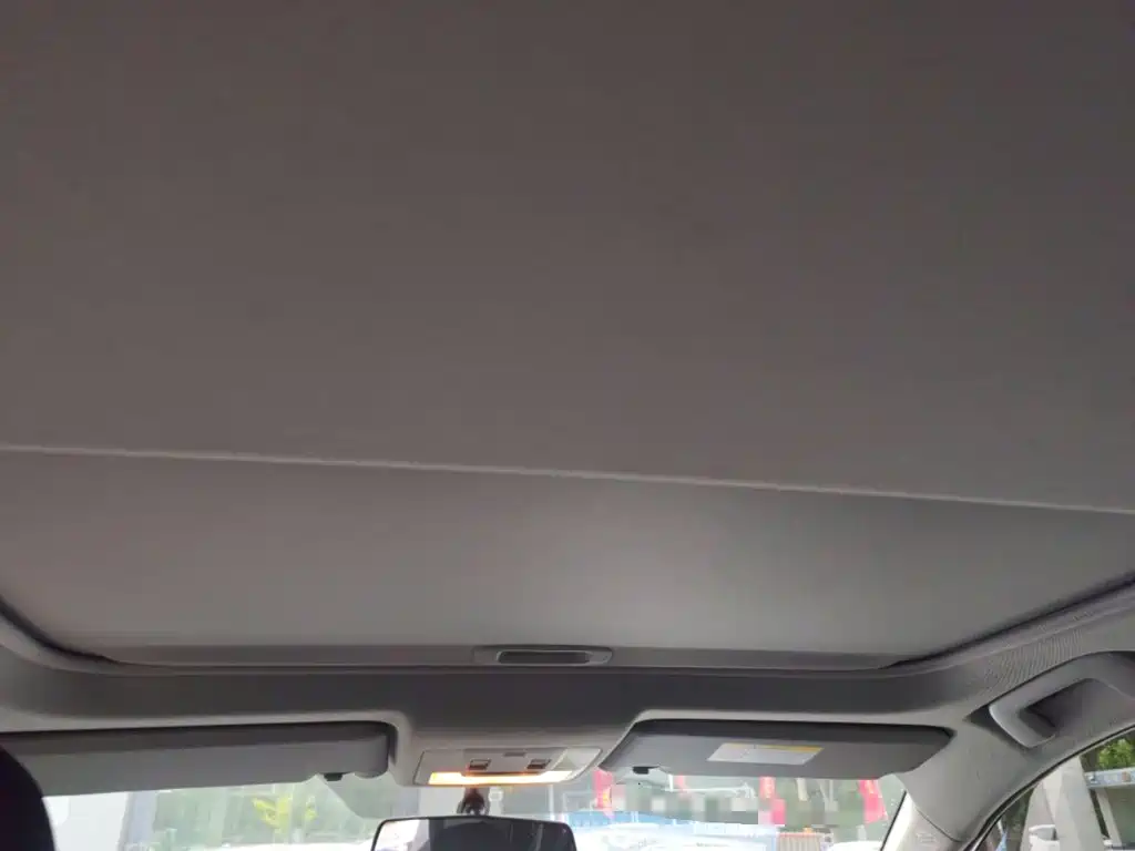 Toyota RAV4 2018 — фото 11