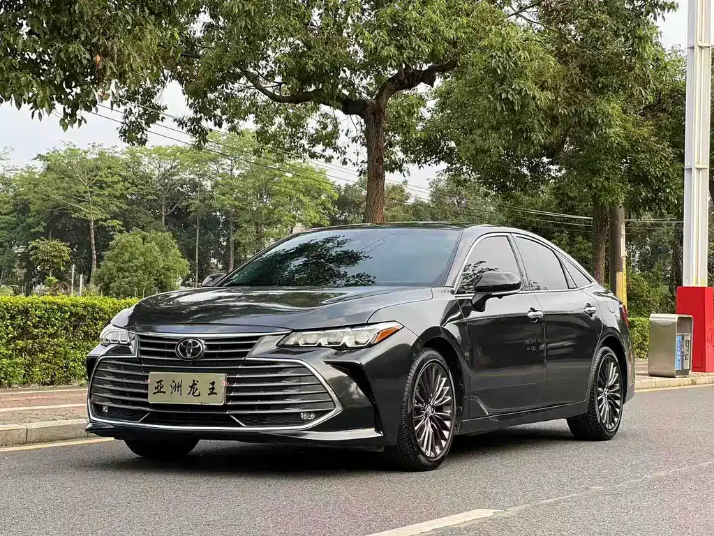 Toyota Avalon 2019 — фото 1