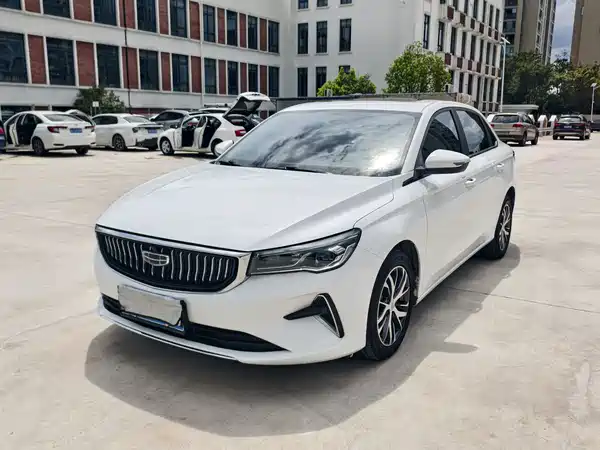Geely Emgrand 2024