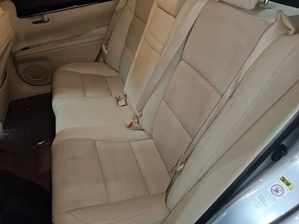 Lexus ES 2015 — фото 17