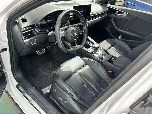 Audi A4L 2024