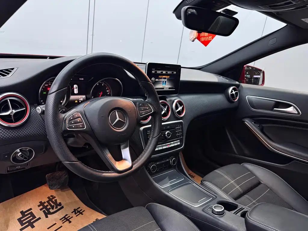 Mercedes-Benz A-Class 2016 — фото 8