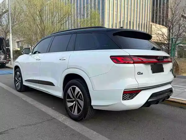 Audi Q6 2024