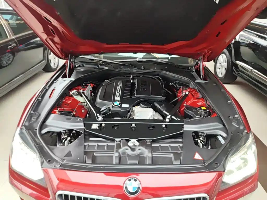BMW 6 Series 2014 — фото 16