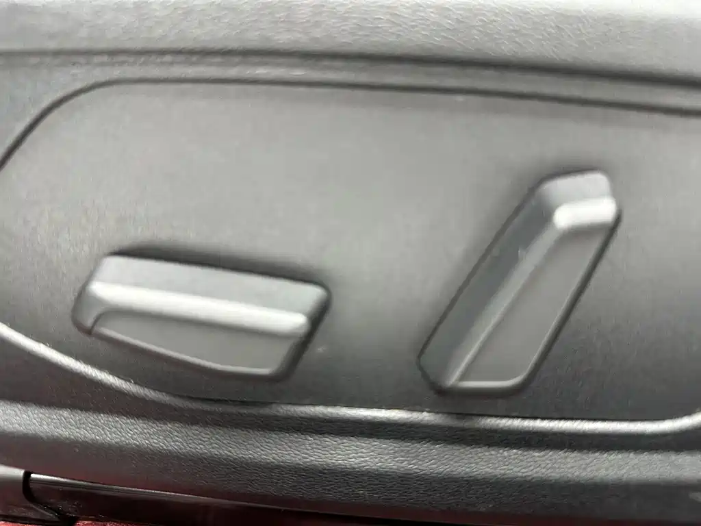 Hyundai Elantra 2023 — фото 13