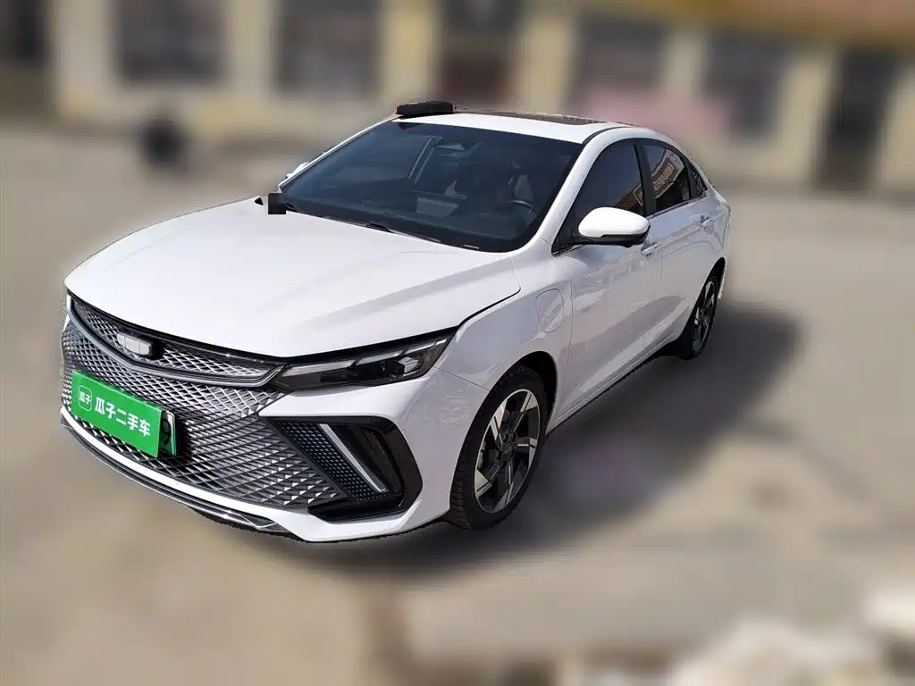 Geely L HiP 2023 — фото 1