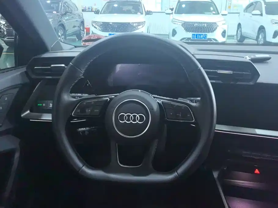 Audi A3 2024 — фото 15