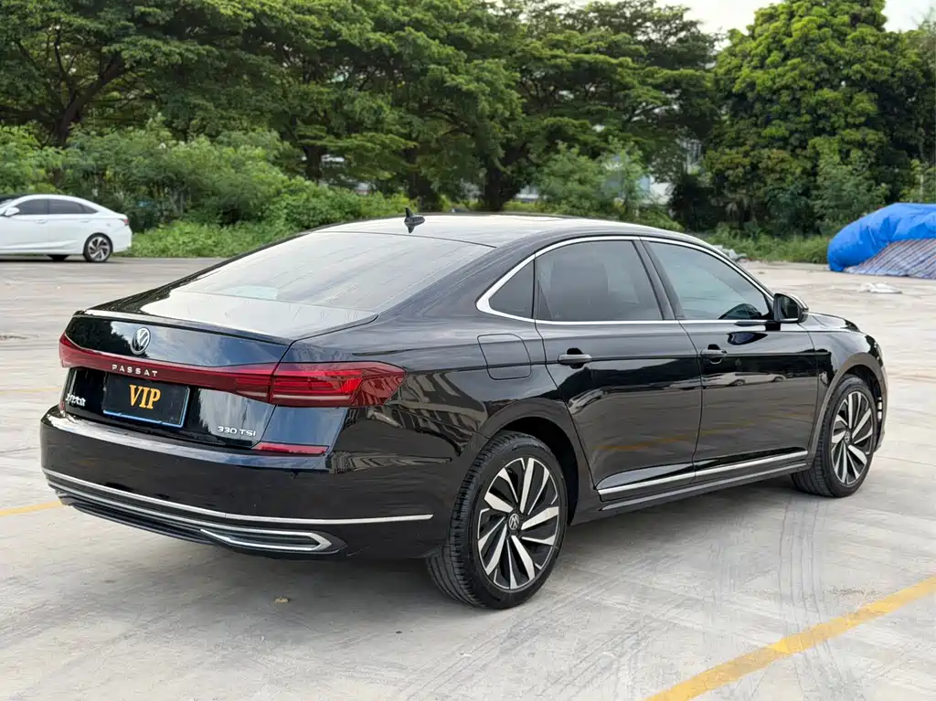 Volkswagen Passat 2024 — фото 24