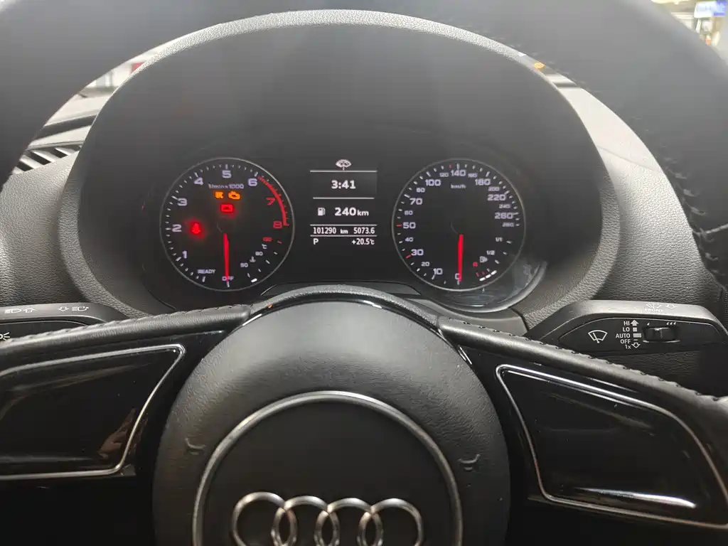Audi A3 2017 — фото 8