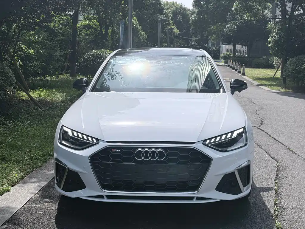 Audi A4L 2020