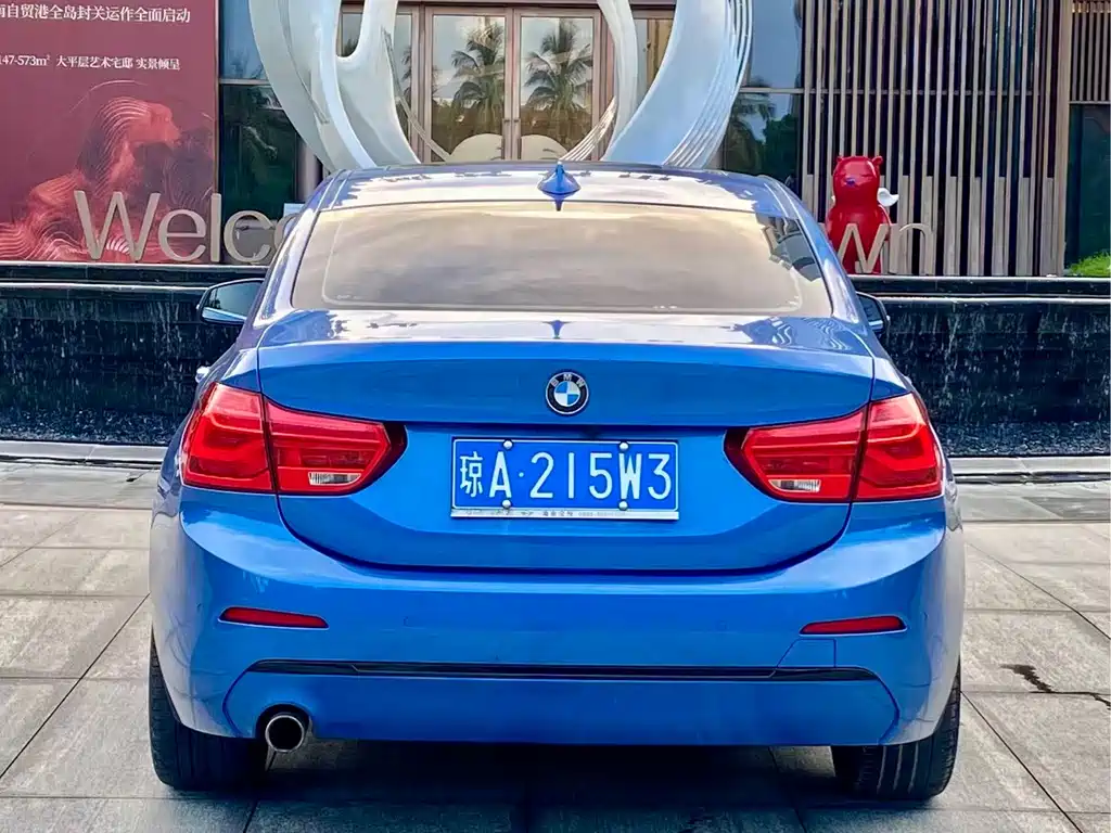BMW 1 Series 2018 — фото 8
