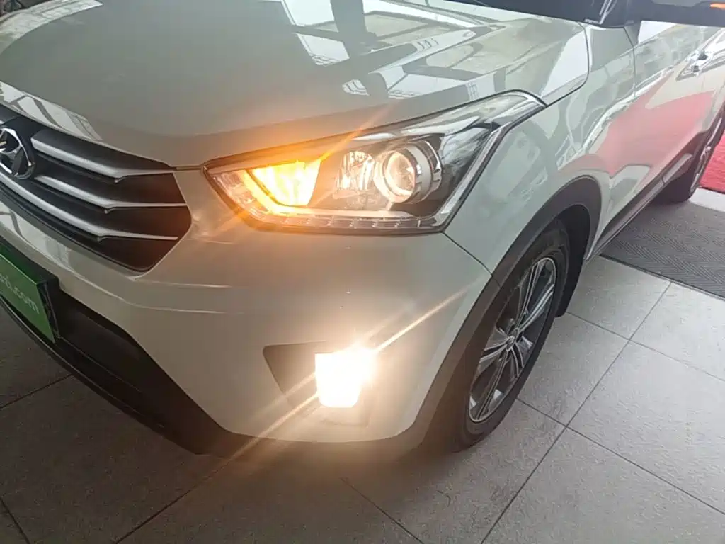 Hyundai ix25 2015 — фото 24