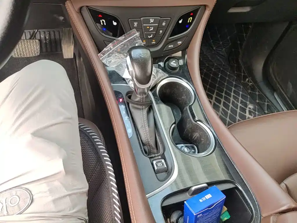 Buick Envision Plus 2021 — фото 14