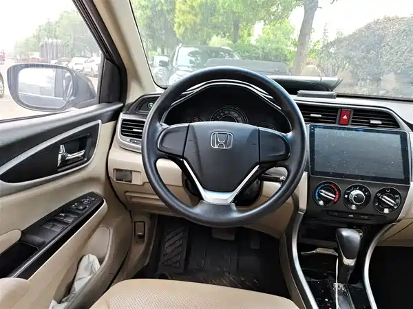 Honda Crider 2017