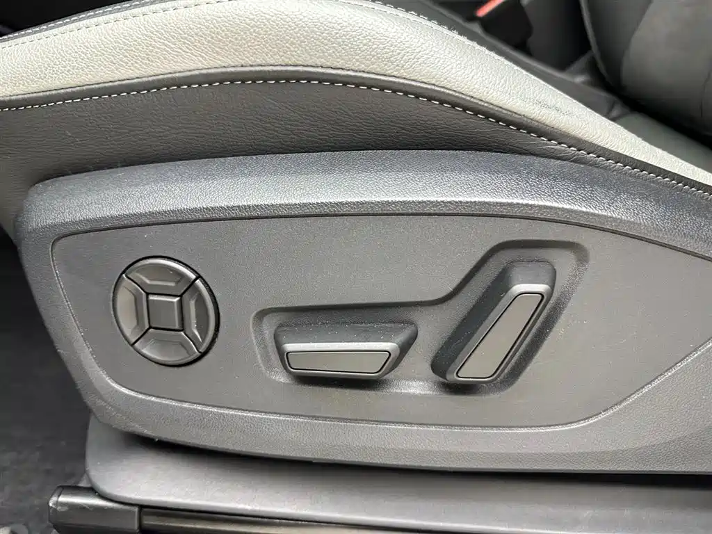 Audi Q3 2023 — фото 13