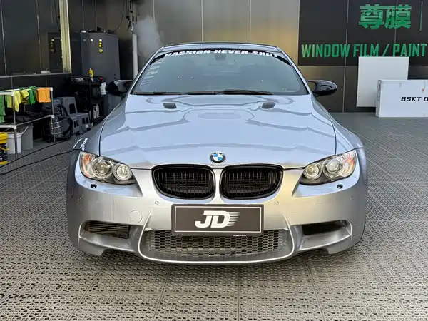 BMW M3 2011