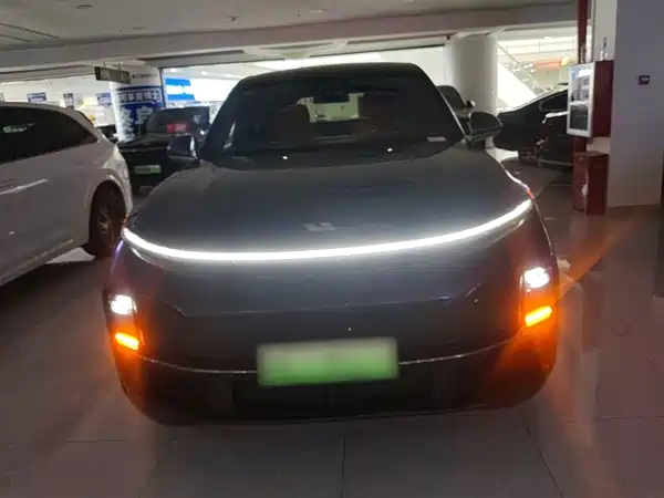 Li Auto L8 2023
