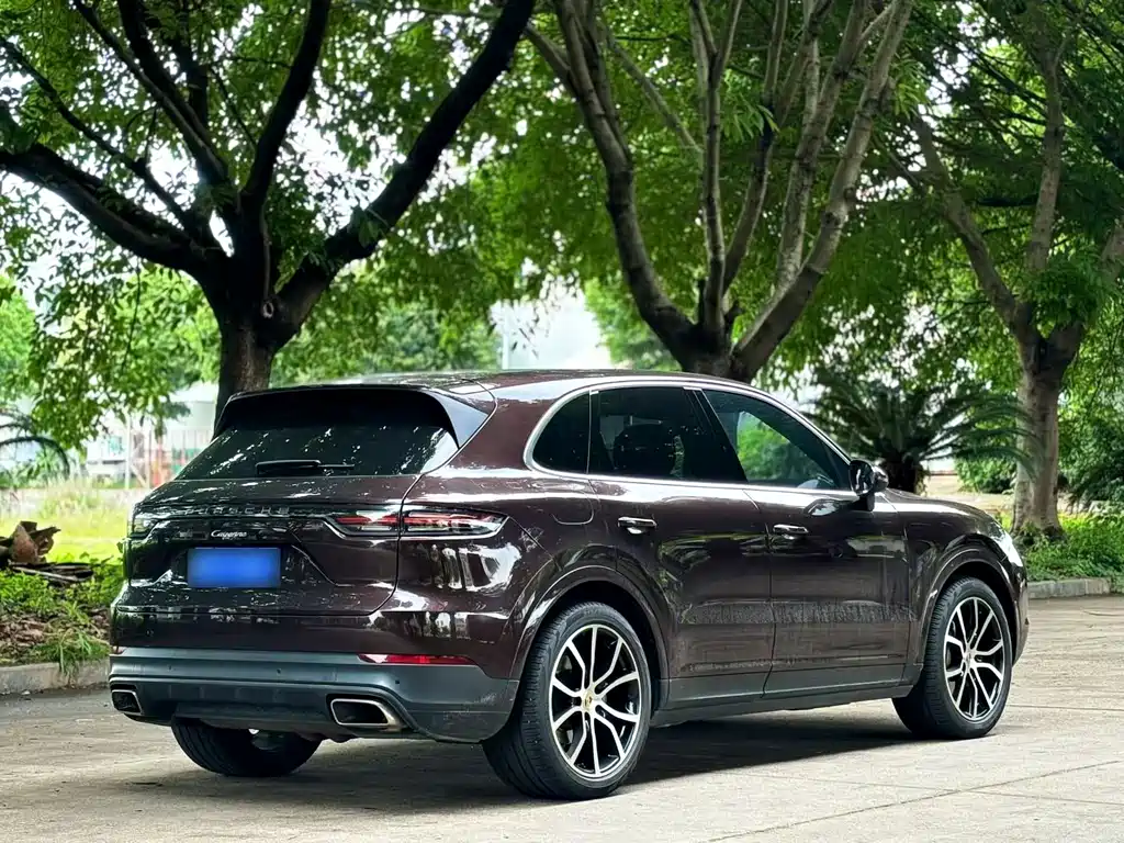 Porsche Cayenne 2022