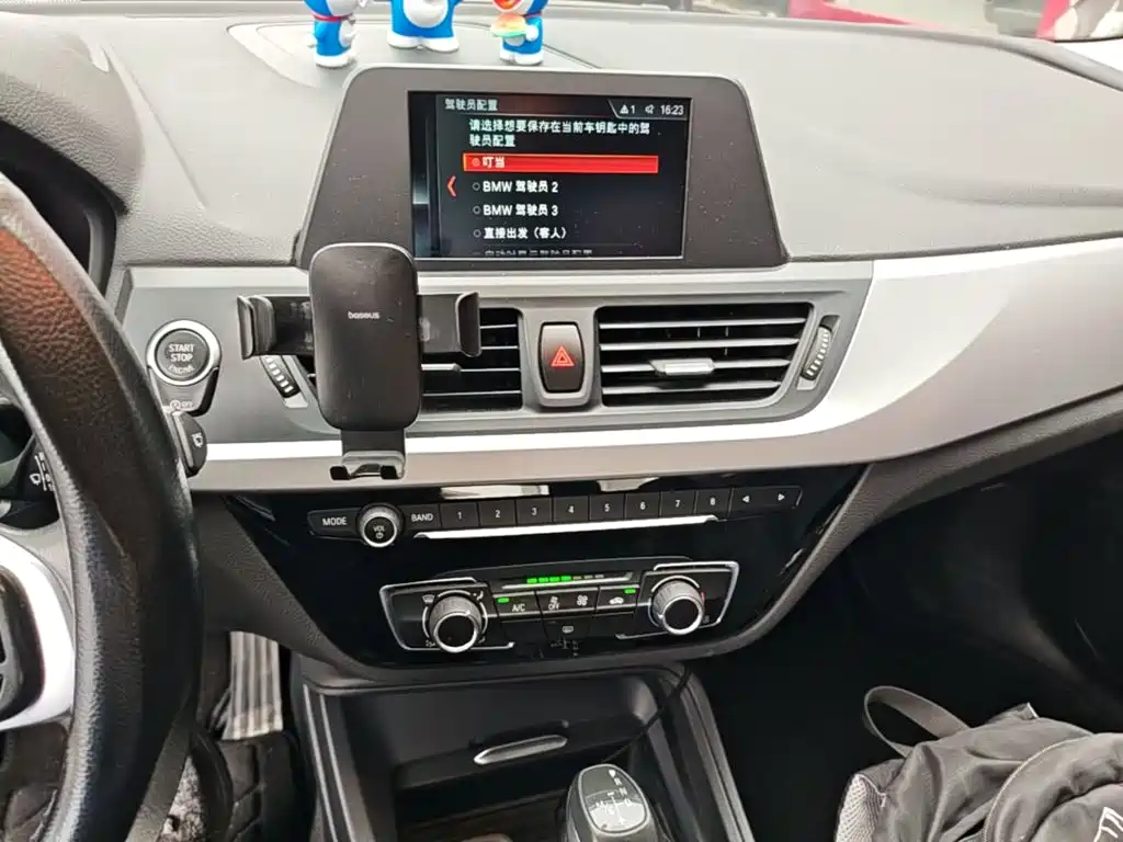 BMW 1 Series 2018 — фото 13