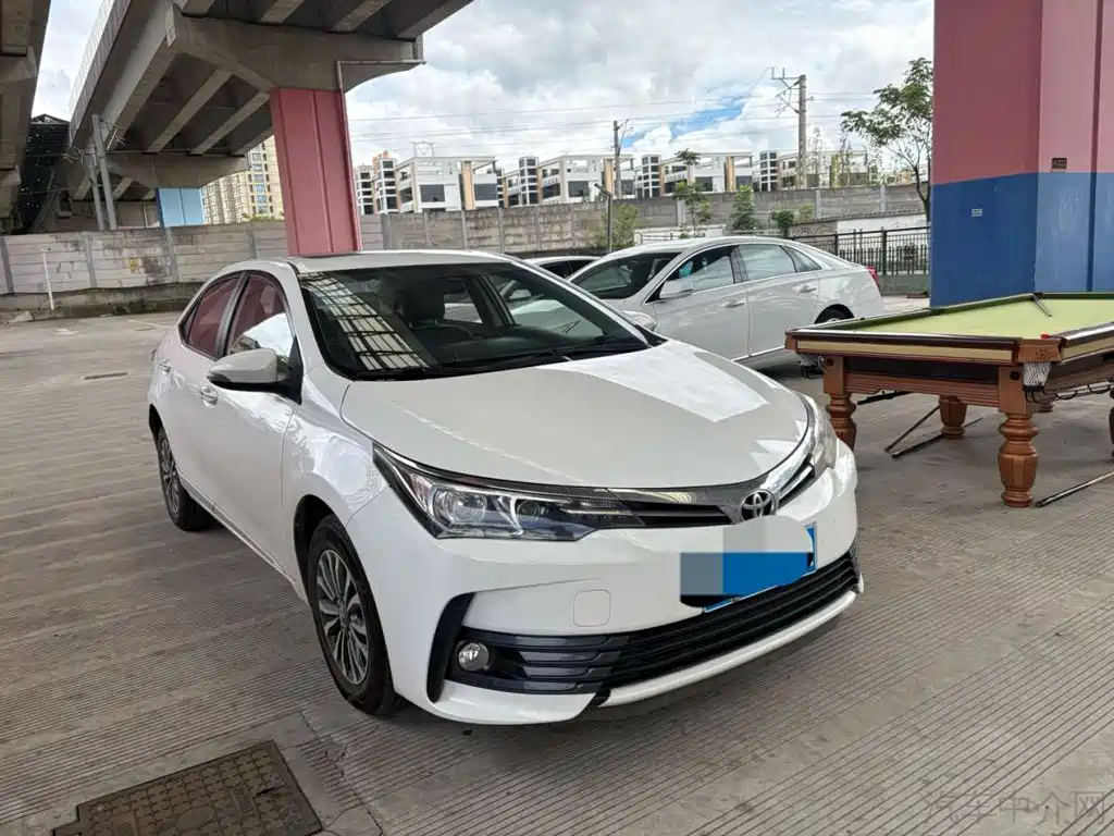 Toyota Corolla 2018 — фото 3