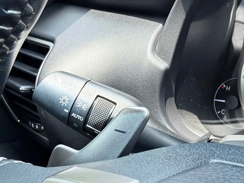 Lexus NX 2019 — фото 13
