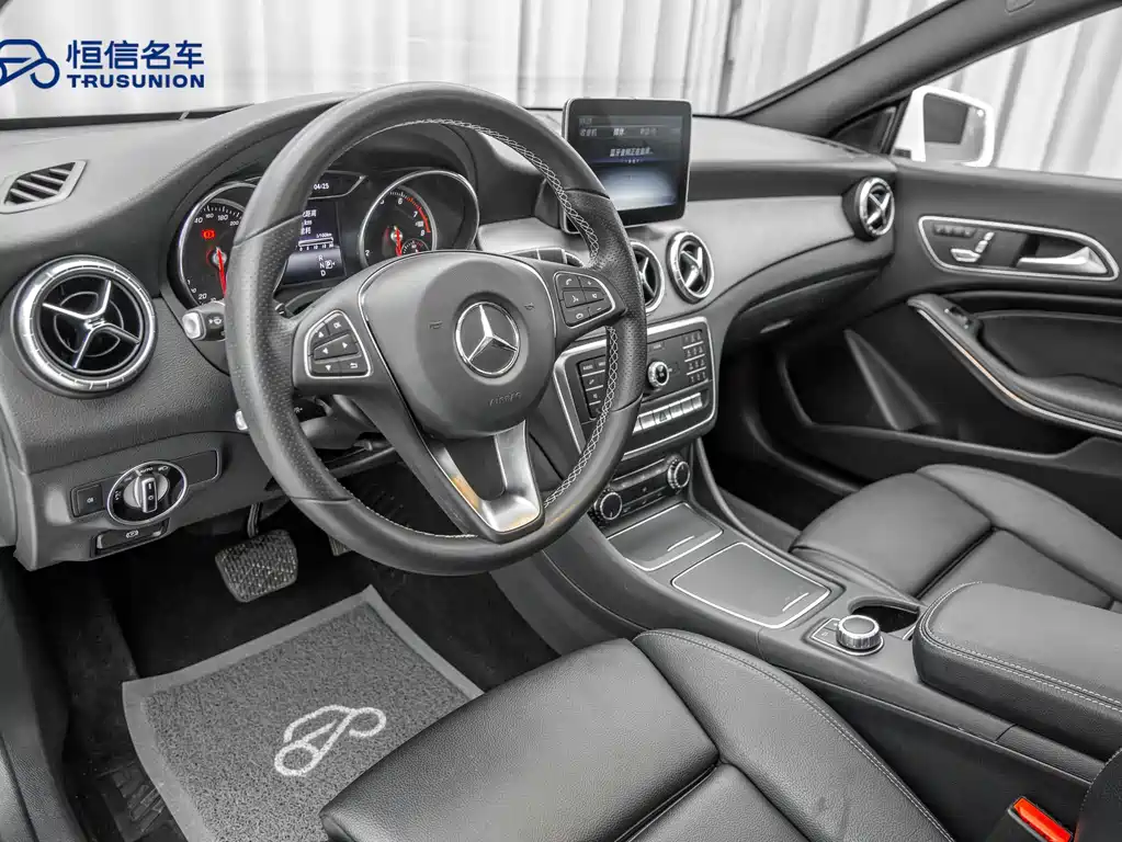 Mercedes-Benz CLA 2018 — фото 11