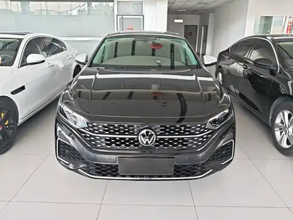 Volkswagen Passat 2024