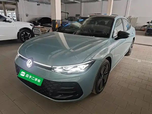 Volkswagen Passat 2024