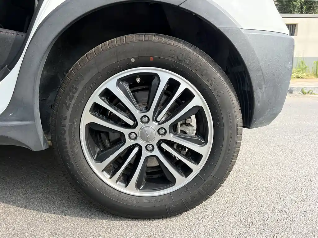 Haval H1 2015 — фото 18
