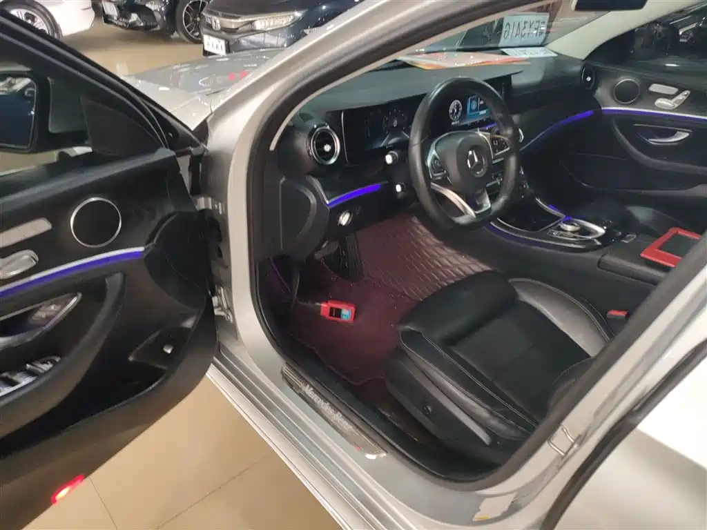 Mercedes-Benz E-Class 2017 — фото 12