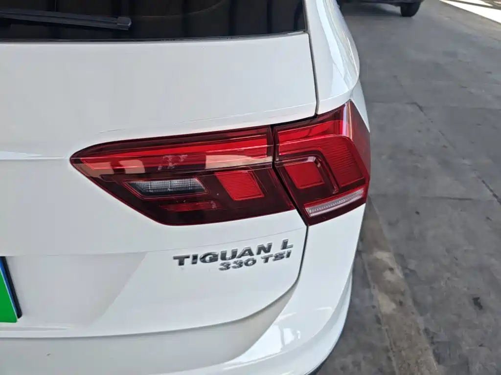 Volkswagen Tiguan L 2018 — фото 8