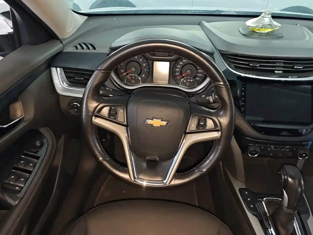 Chevrolet Malibu 2018 — фото 11